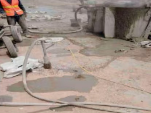 天河水泥混凝土路面板底注浆技术 路面脱空注浆整治方案